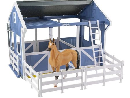 Breyer Deluxe Country Stable with Horse & Wash Stall on Sale